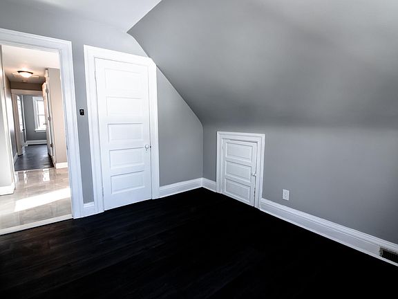 4th image of 441 6th St #3