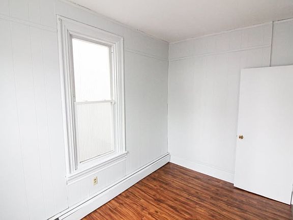 5th image of 145 S Baltimore St #1