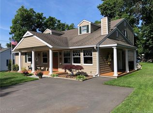 39 Kenilworth Dr W, Stamford, CT 06902