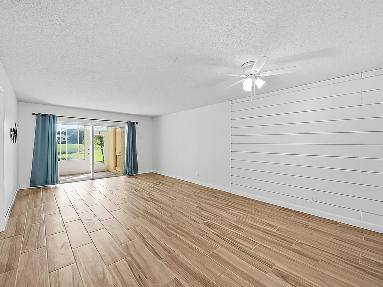 2805 Casita Way #112 — Photo 11