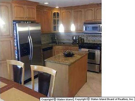 2nd image of 58 Seidman Ave