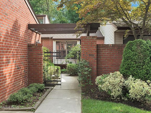 2nd image of 165 Dove Hill Dr