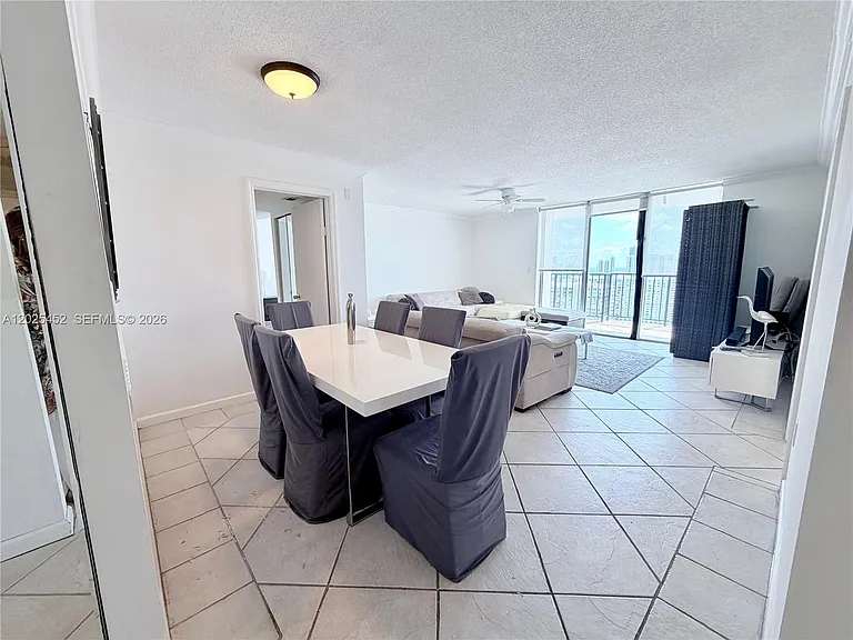 2750 NE 183rd St #Penthouse 10 — Photo 4