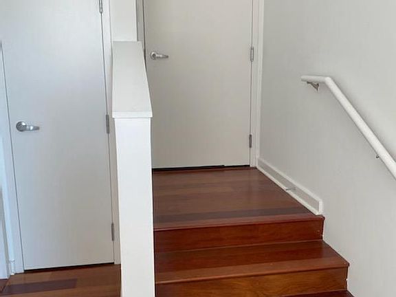 5th image of 219 S 18th St #29-411C