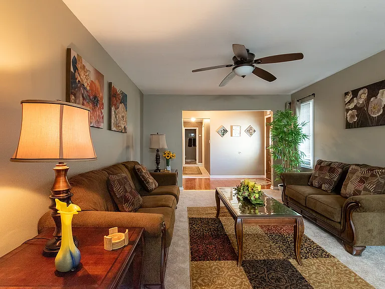 Crab Orchard Dr — Photo 17