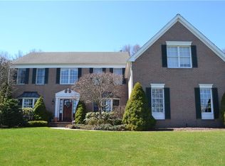 461 Rolling Hills Dr, Fairfield, CT 06824