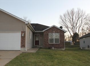 707A Tall Oaks Dr, Saint Clair, MO 63077