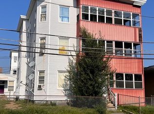 51 Pleasant St, Leominster, MA 01453