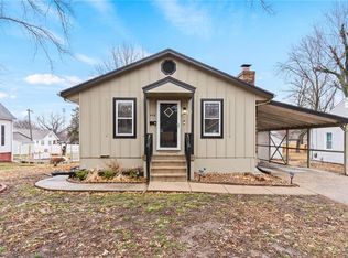 406 SW 16th St, Blue Springs, MO 64015