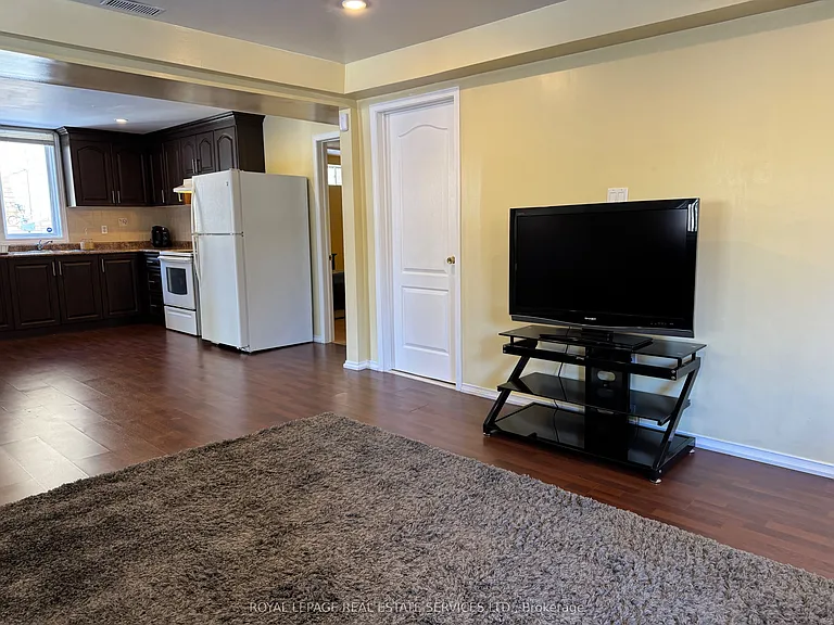 56 Sadot Ct — Photo 7