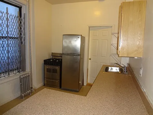 Rented by 5 Boro Realty Corp | media 38