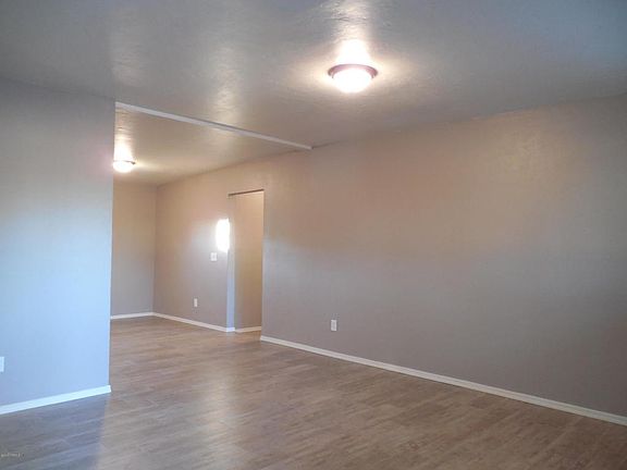 2nd image of 5020 S Greenway Dr