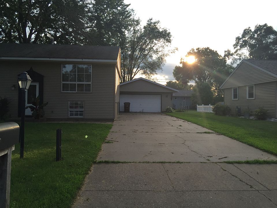 2nd image of 414 Placid Ct
