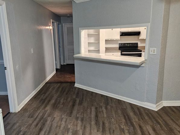 270 Tampa Dr APT G12