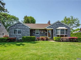 149 Evergreen Ave, Bethpage, NY 11714