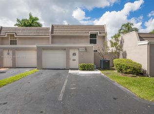 19620 Bobolink Dr UNIT 19620, Hialeah, FL 33015