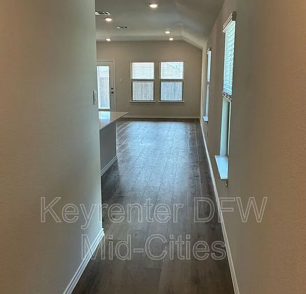 4624 Verdin St — Photo 3