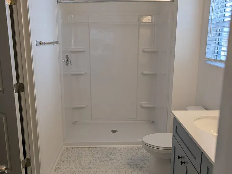 437 Gentle Bend Cv — Photo 8