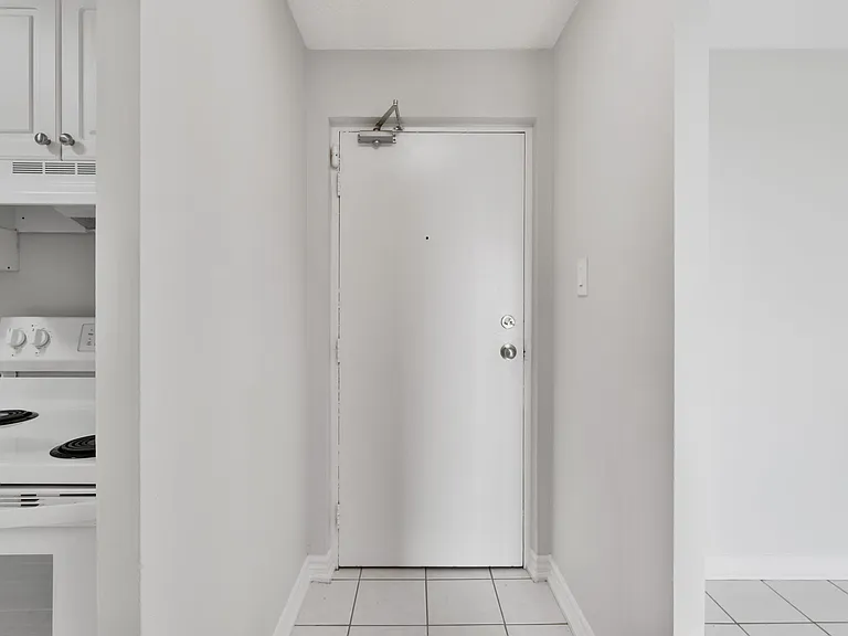 104 Confederation Dr — Photo 8