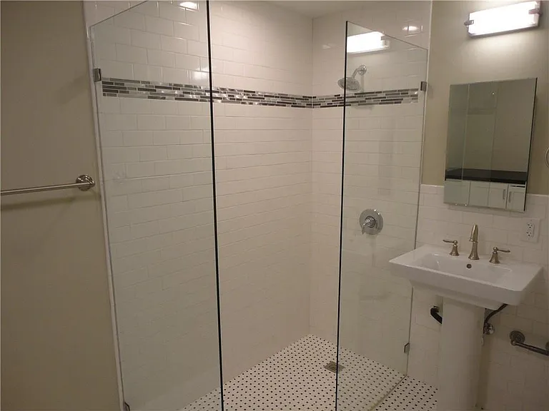 3311 Speedway #B — Photo 17