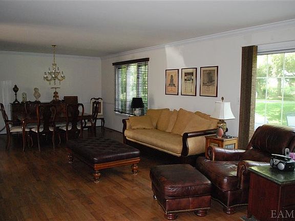 2nd image of 7 Kings Park Dr