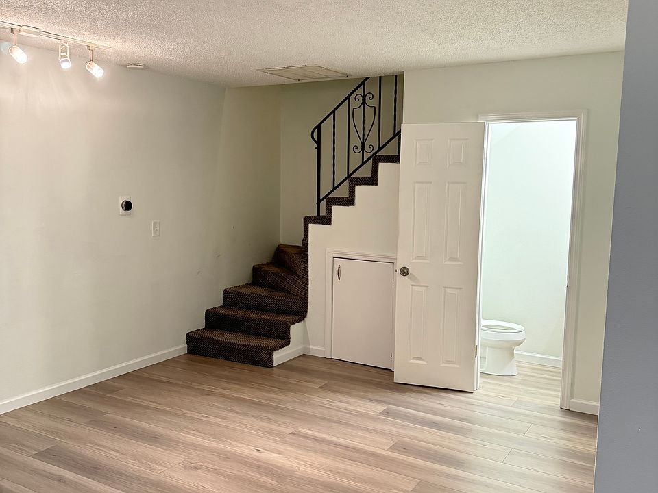 1st image of 6032 SW Valley Ave