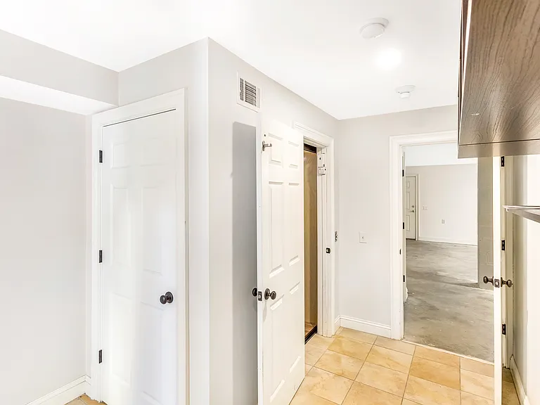 712 Barnard St — Photo 27