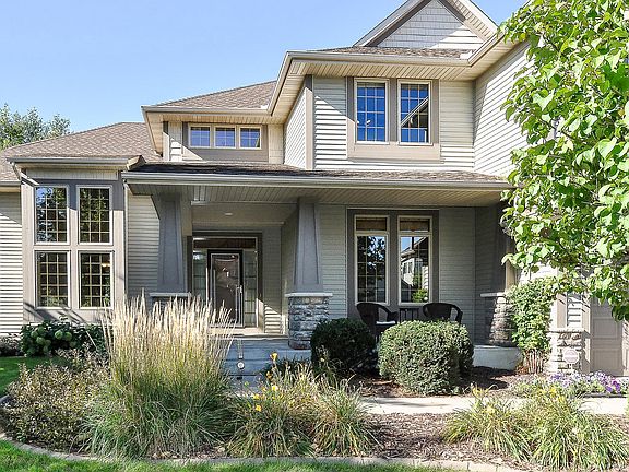 2nd image of 4715 Narcissus Ln N