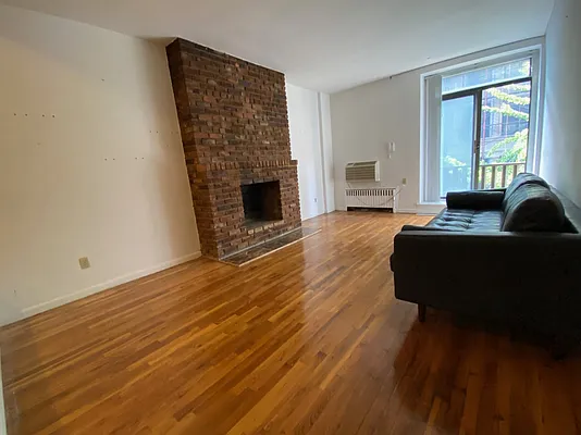 Rented by City Connections Realty | media 7