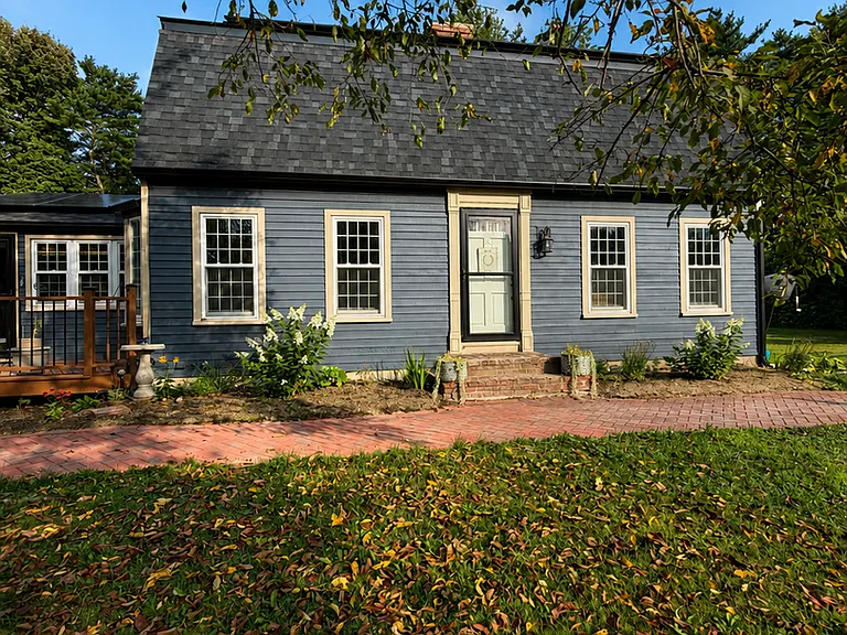 33 Northwood Dr — Photo 1