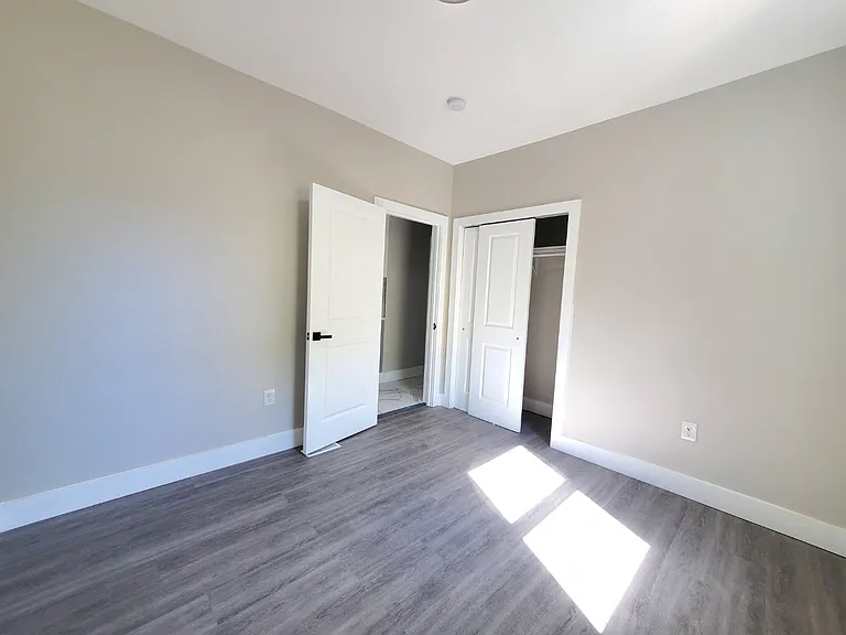 495 S 18th St #5 — Photo 6