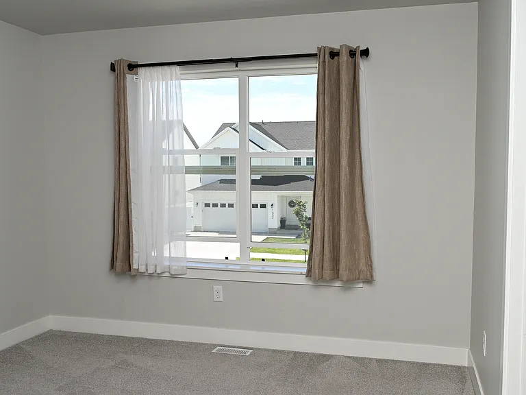 1463 2055 — Photo 11