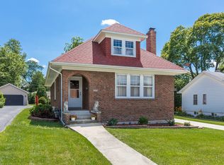 920 Childs St, Wheaton, IL 60187