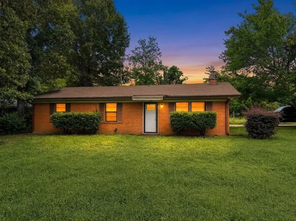 115 Crestwood Dr, Longview, TX 75601