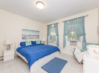 28-17 38th St #1, Astoria, NY 11103
