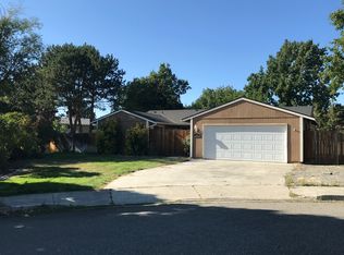1208 S Belfair Pl, Kennewick, WA