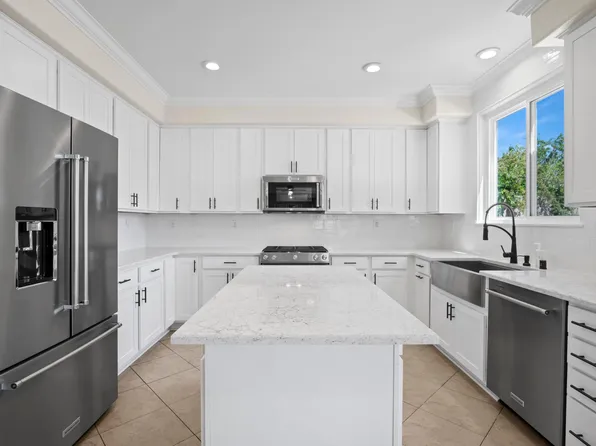 3533 Parkmeadow Ct, Palmdale, CA 93551