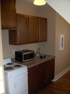 2nd image of 932 E College St #10455041