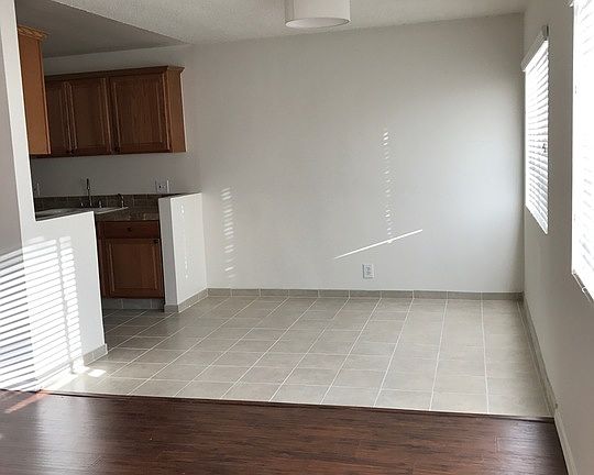 3rd image of 515 N Alfred St APT 105
