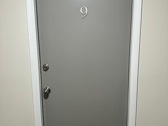 2nd image of 200 Fairhaven Dr APT 9