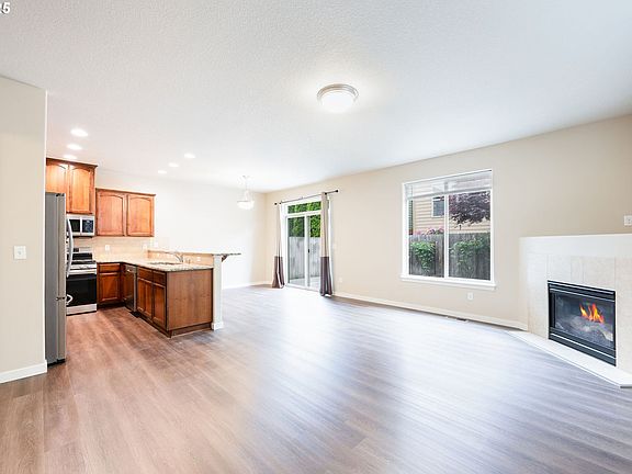 3rd image of 3614 NW 121st Cir
