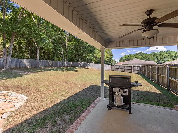 3rd image of 230 Chinkapin Dr