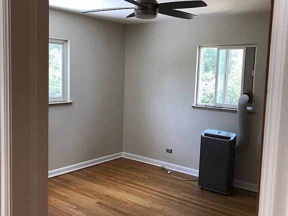 3rd image of 2047 S Milwaukee St APT 11