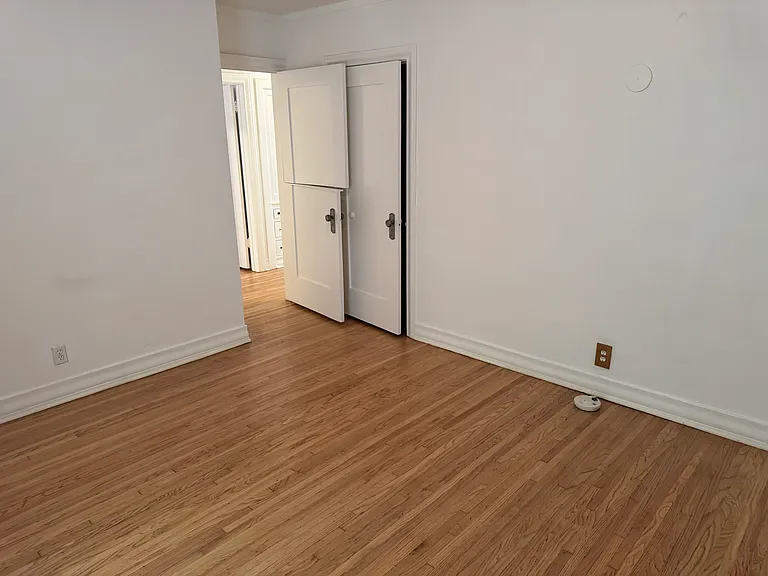 1042 S Hudson Ave #1/2 — Photo 14