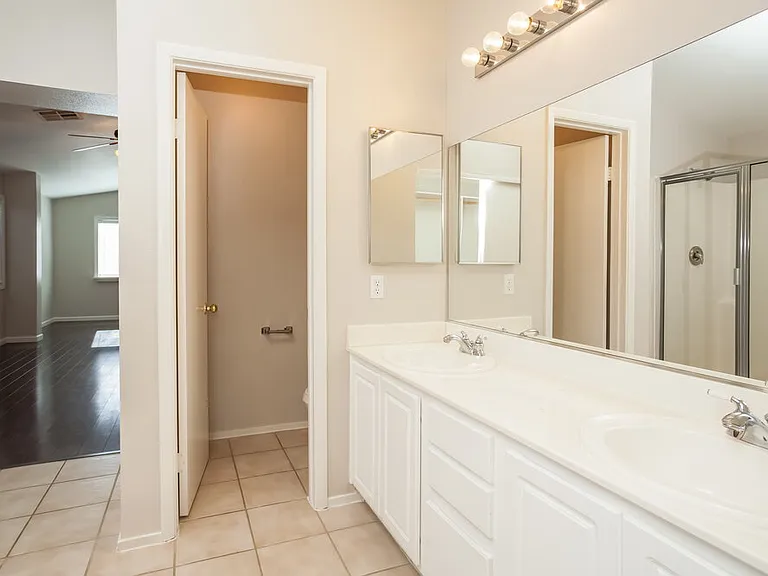 4509 Dagnar Ct — Photo 11