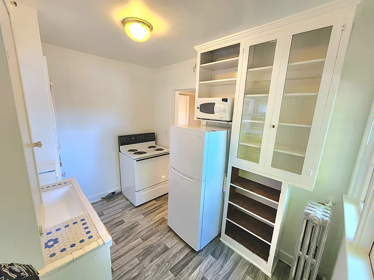 Theresa Renee Apartments — Photo 5