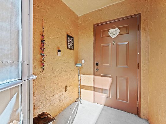 3rd image of 1456 Veracruz Ln #4-5