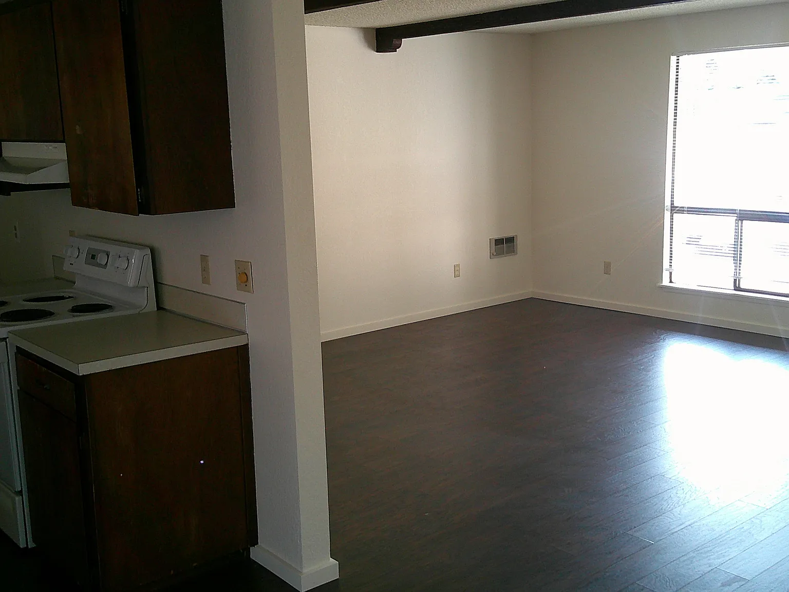 2 bed, 1056 sqft, $1,750 — Photo 3