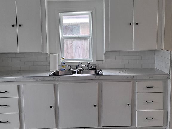 3rd image of 4045 Santa Elena St