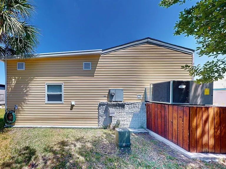 10728 Poplar St NE — Photo 50